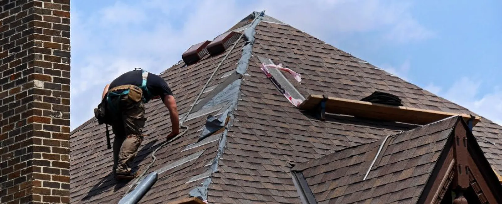 Roof Repair vs Replacement: 3 Tips To Help Decide